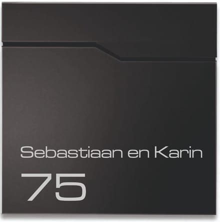 BR200.2 Brievenbus zwart met naam en huisnummer 37x37x11cm