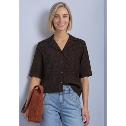 Blouse met korte mouwen en een bowlingkraag