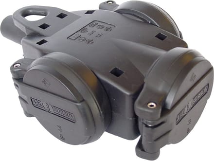Connectra Hangcontactblok volrubber 3-voudig - IP44 - 230V
