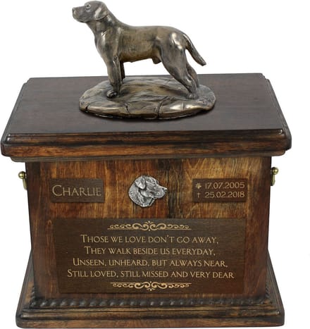 Labrador Retriever urn met beeldje - gepersonaliseerde urn voor hondenas
