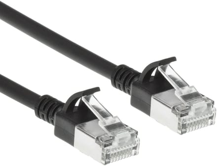 ACT Zwarte 1 meter LSZH S/FTP CAT7 slimline patchkabel snagless met RJ45 connectoren DF7901