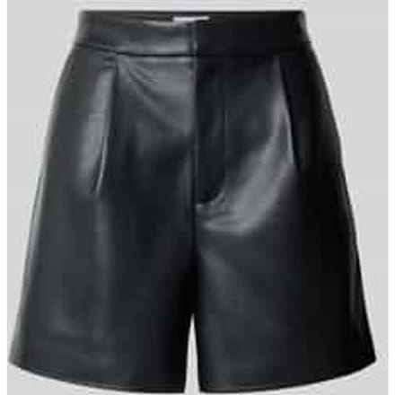 Korte broek in leerlook met achterzakken