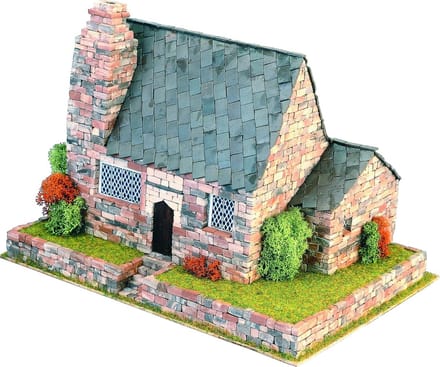 Houten & Keramische Bouwset Huis Model 1:50 - Engelse Landhuis Stijl