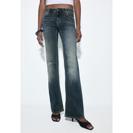 Stradivarius D67 slim bootcut jeans  MIDDENBLAUWE DENIM WASSING 32