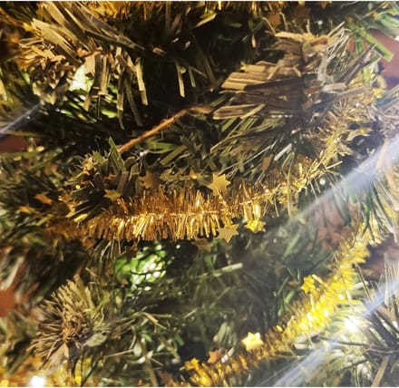 Kerstslinger - 2x - goud - kunststof/plastic - 3,5 cm x 700 cm - kerstdecoratie
