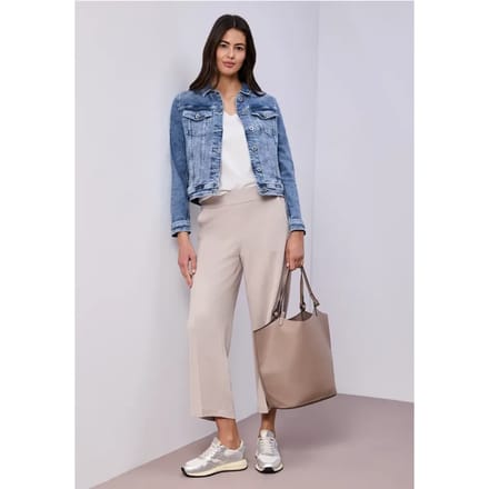 Denim jack met borstzakken en knopen