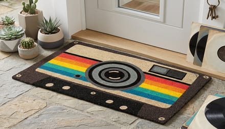 Maison Elara Handgeschilderde Kokosdeurmat Retro Camera - 70x40 cm - Antislip PVC Rug