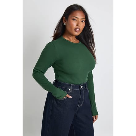 boohoo Dames Plus Basic Geribbelde Lange Mouwen Getailleerde Longline Top | Woud | Maat: 46