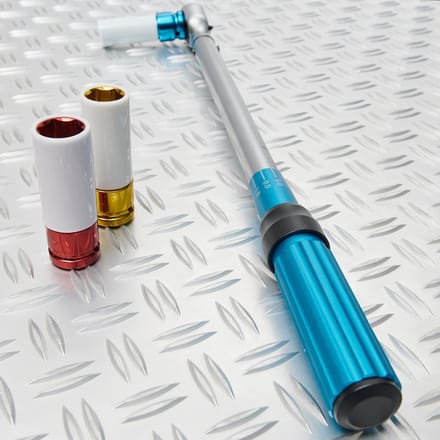 Datona® Momentsleutel 1/2 opname 40 - 220 Nm + Teflon doppenset