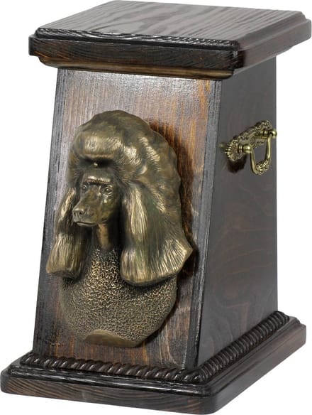 Elegante poedel urn met hondenbuste voor het bewaren van as