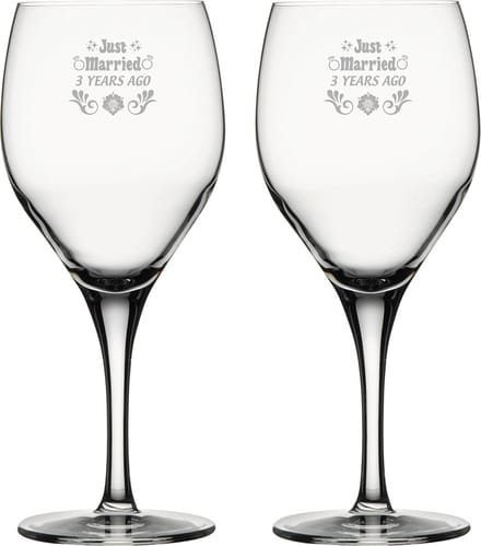 Gegraveerde set rode wijnglazen 42,5cl Just Married 3 years ago