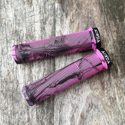 Universele Mountainbike Handvat Cover Afgedicht Enkelzijdig Slot Antislip Zacht Fiets Handvat Pink Black veelkleurig
