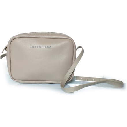 Balenciaga, Middelgrote dagelijkse cameratas