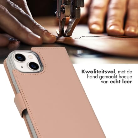 Selencia Hoesje - Geschikt voor Apple iPhone 14 - Echt Lederen Bookcase - Dusty Pink