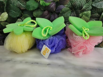 set van 3 coole mesh sponzen  in fruitvorm met stevig touw