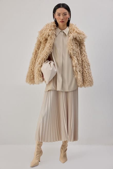 Touché Privé - Satijnen blouse met brede manchetten - Stone - Dames