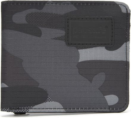 Pacsafe Portemonnee - 9 x 10.5 x 1 cm - Pasjeshouder - RFID-beveiligd - Scanvak - Lichtgewicht - Recycled Polyester - Camo