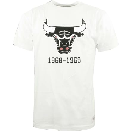 Mitchell & Ness Chicago Bulls Team Logo Heren T-shirt