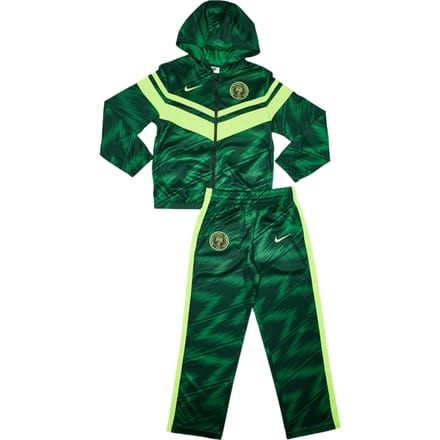 Nike NFF Trainingspakken Kinder - Groen - Maat 122 - 128 CM - Poly Woven