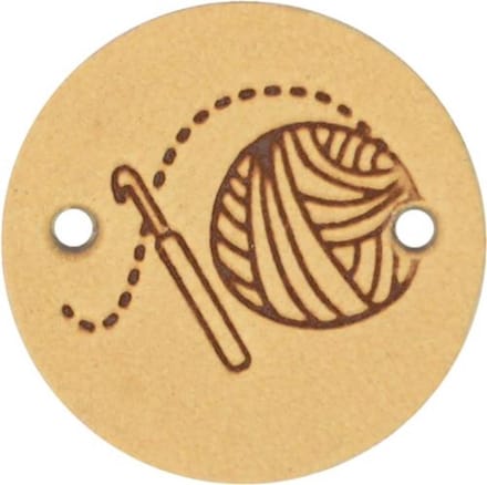 Durable Leren Label met Bolletje Wol en Haaknaald – 2 cm – Set van 2 Stuks