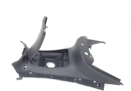 Protège jambe pour scooter Piaggio 125 MP3 2009 à 2014 623189000C Trappe Neuf