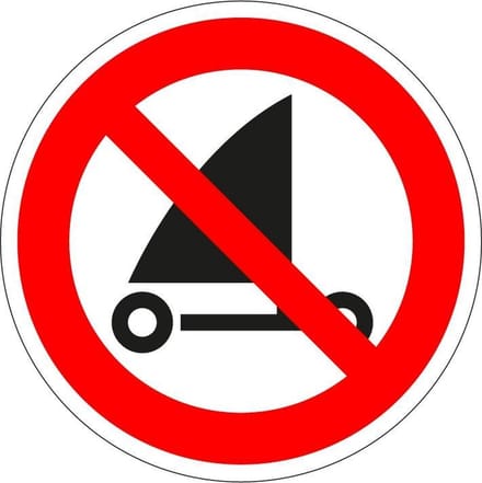 Verboden te strandzeilen sticker - ISO 7010 - P067 200 mm