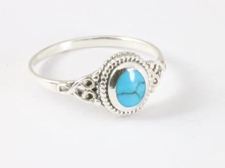 Fijne bewerkte zilveren ring met blauwe turkoois - maat 20