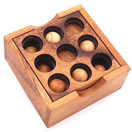 Middelzware Logica Puzzel met 9 Gaten - Denkspel voor Creatief Oplossen