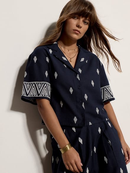 Katoenmix shirt met borduursel