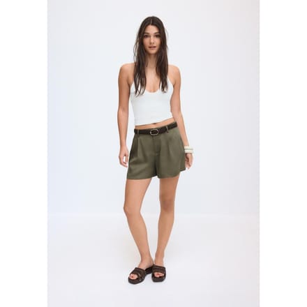 Stradivarius Soepelvallende short met ceintuur  Kaki 42