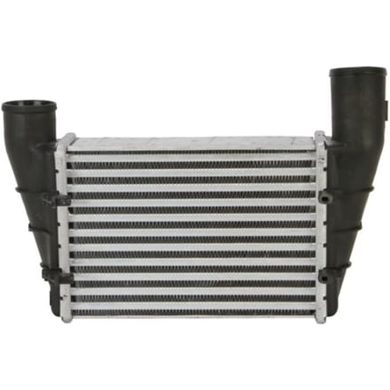 Intercooler NISSENS 96896