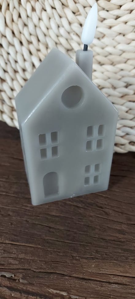 LED kaars huis S grijs 5x6x14cm