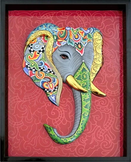 Toms Drag Reliëfbeeld Olifant