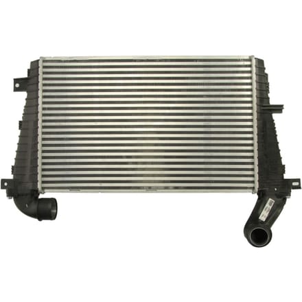 Intercooler NISSENS 96590