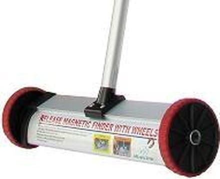 Helmuth A. Jensen Eclipse magnetic sweeper w wheels 385mm