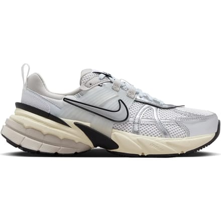 Nike V2K Run Summit White Metallic Silver Dames Sneakers FD0736-100 42 white