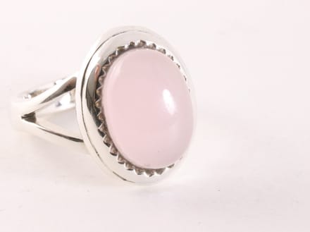 Bewerkte zilveren ring met rozenkwarts - maat 19