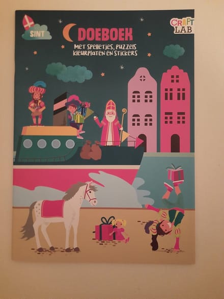 Sinterklaas Doeboek met Spelletjes - Puzzels - Kleurplaten en Stickers.
