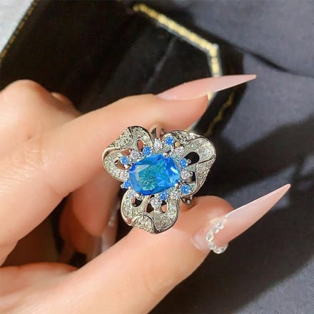 Gesimuleerde Zeeblauwe Topaas Openende Ring voor Vrouwen Luxe Bloem Volledige Diamanten Ring Adjustable opening beige