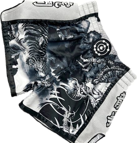Fluory Muay Thai Shorts "Tiger vs Dragon" Zwart Wit - M