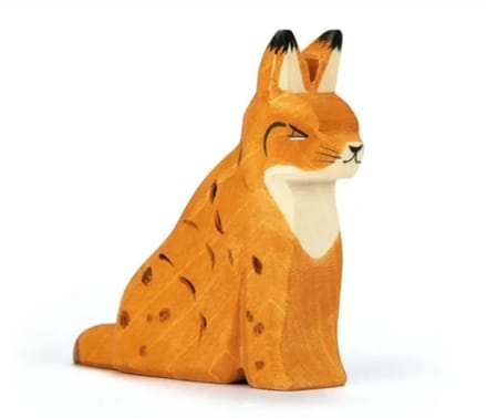 Ostheimer houten speelfiguur lynx zittend - handgemaakt speelgoed.