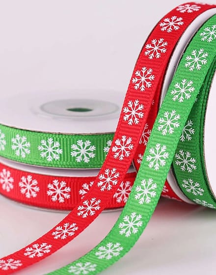 2 rollen kerst cadeau lint rood - groen sneeuwvlokken - per rol 9 meter