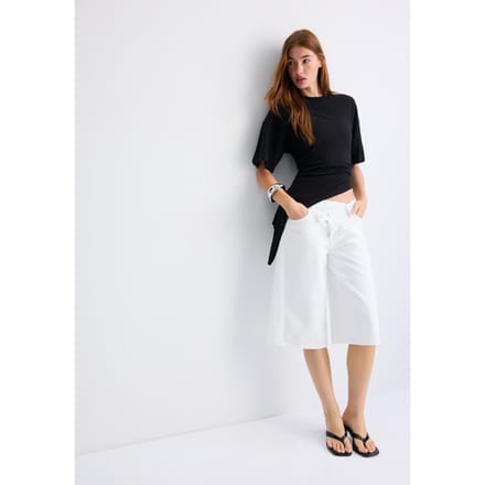 Stradivarius Asymmetrisch T-shirt met korte mouw  Zwart S