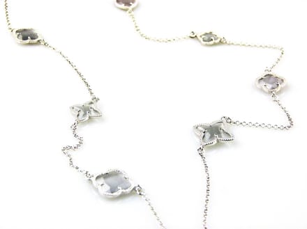 model Fiori gemengde motieven collier in zilver grijze gemengde motieven