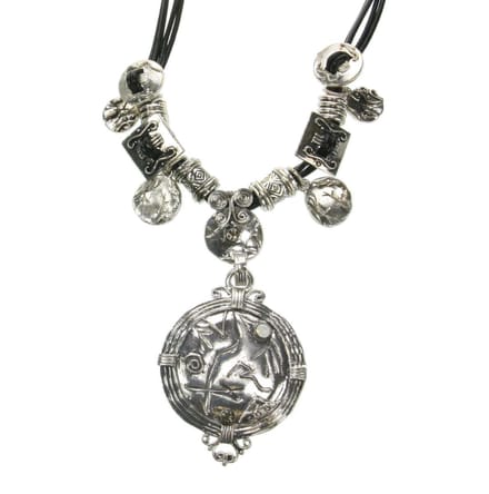 Behave - Ketting met hanger zwart - Vintage statement sieradenstijl