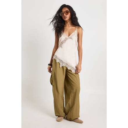 boohoo Dames Nylon Parachute Broek | Khaki | Maat: 6