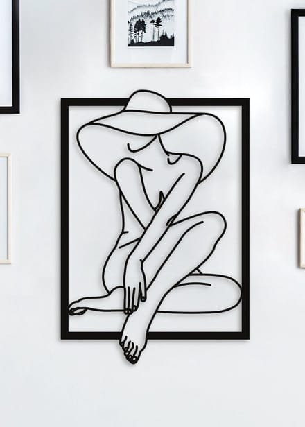 Wanddecoratie | Woman with hat in frame - L (41x60cm)