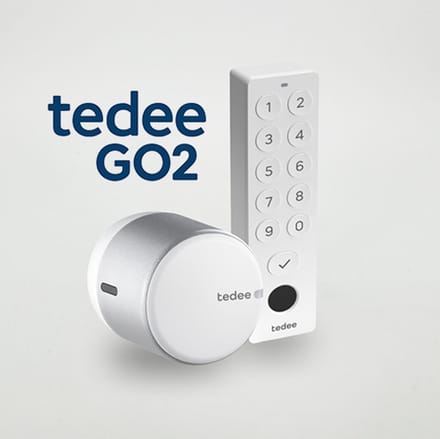 Tedee GO voordeel set | GO2 wit + Keypad PRO wit | bediening via Bluetooth, pincode, vingerafdruk | monteer over de huidige sleutel | smartlock