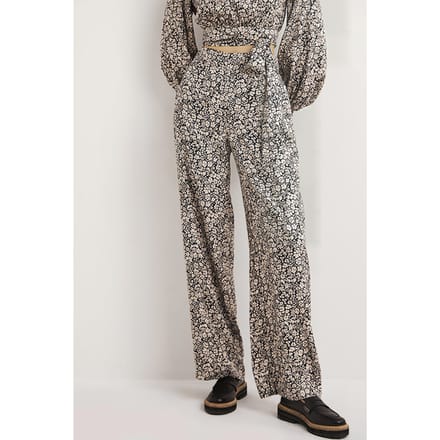 Boden Pull On Fluid Trousers Snd Maat: 8 | Wijde Broeken Outlet | Dames | Ecru