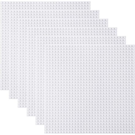 6 pièces 32x32 Briques de construction de base de plateforme idéales pour les tables d'activités sont assemblées sur des accessoires en coussin. 32x32